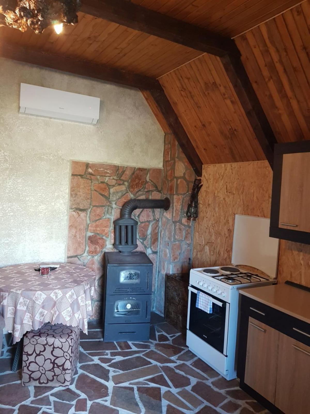Detached House Milivoje 호텔 Poscenje 외부 사진