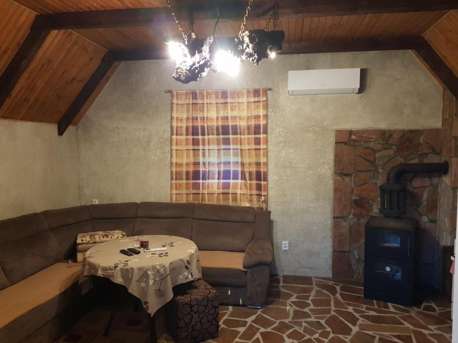 Detached House Milivoje 호텔 Poscenje 외부 사진